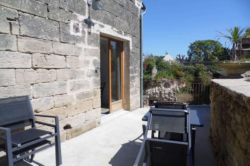 Maisonnette Climatisee Avec Parking Prive Doue-en-Anjou Buitenkant foto